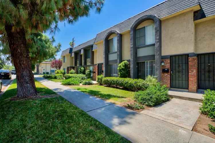 Rent Apartments in Pine Villas Downtown Redlands with Great Amenities