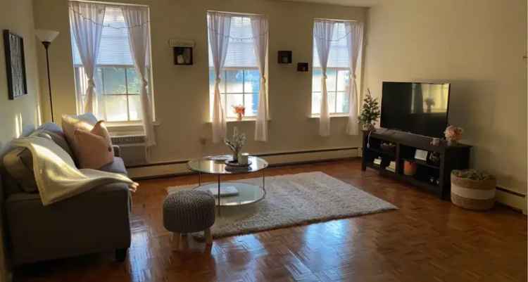 Rent Apartments at One Montgomery with Vintage Charm in a Prime Location