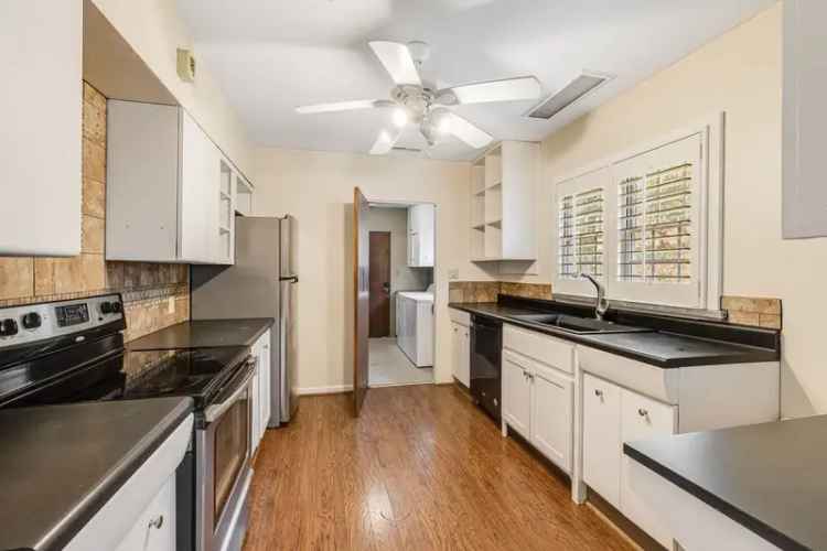 Rent Home in Asheville with Spacious Bedrooms and Pet Friendly Policy