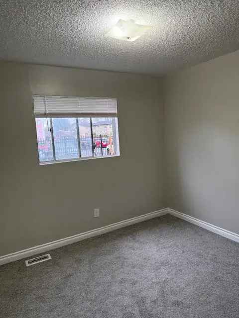 Apartment for Rent in Spokane with 2 Beds and 1 Bath