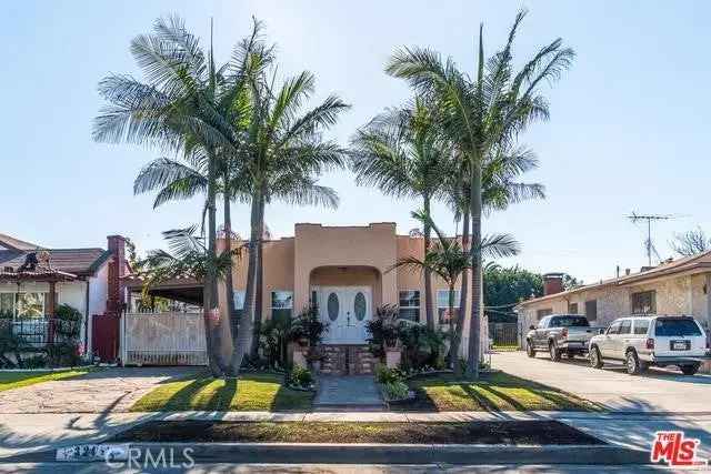 House For Sale in 324, West 121st Street, California