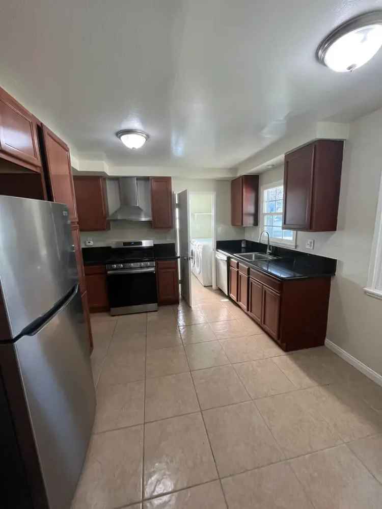 Rent 3 Bedroom Home in Lancaster with Spacious Floor Plan and Modern Kitchen