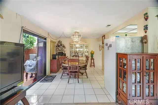 House For Sale in Anaheim, California