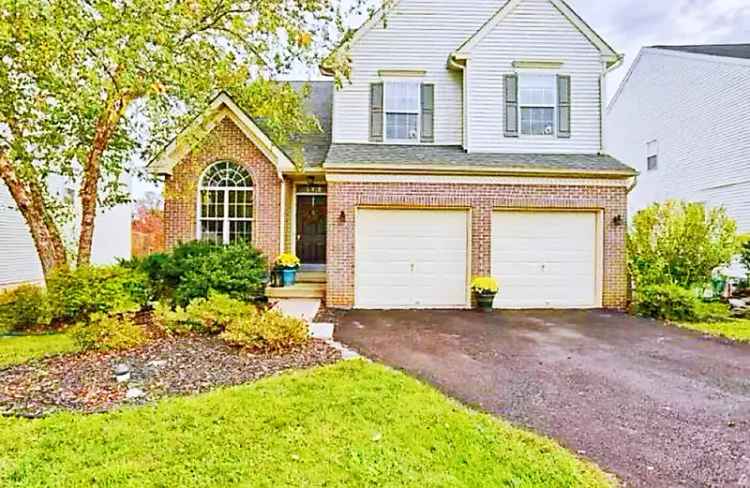 Rent Stunning 4 Bedroom Home in Collegeville with Scenic Views