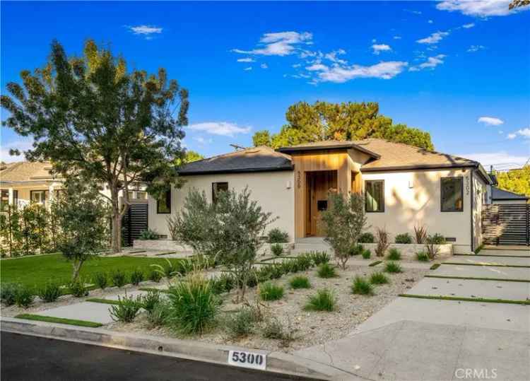 House For Sale in 5300, Teesdale Avenue, Los Angeles, California