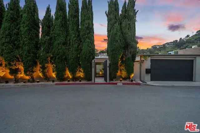 House For Sale in 8460, Franklin Avenue, Los Angeles, California