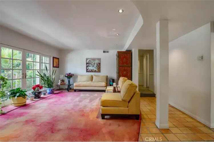 House For Sale in 3004, Laurel Canyon Boulevard, Los Angeles, California