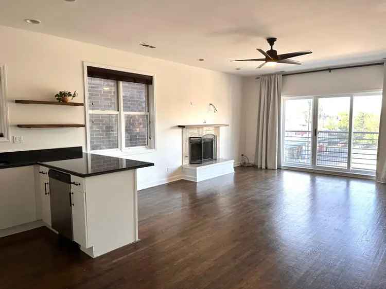 Rent Spacious Three Bedroom Condo in Prime Logan Square Location