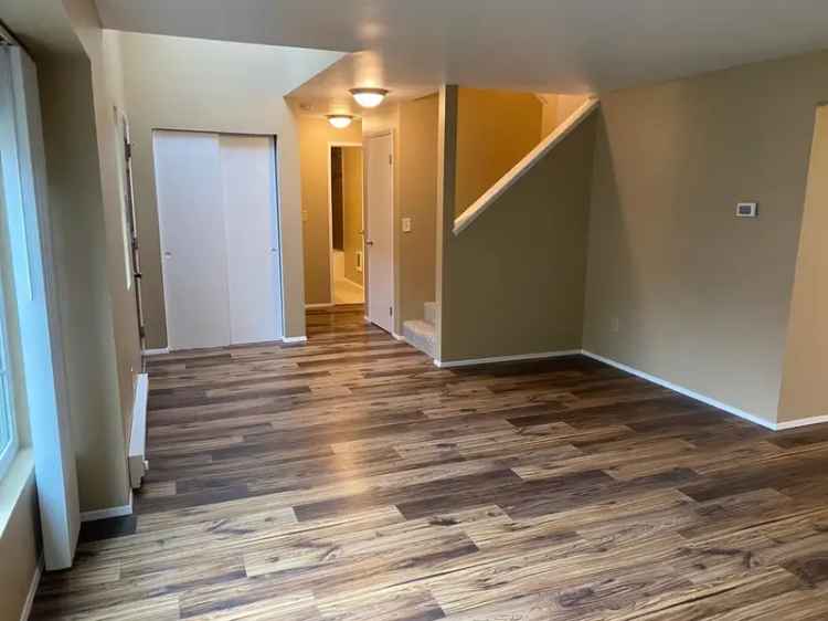 Rent 4 Bedroom Home in Mountlake Terrace with Updated Features