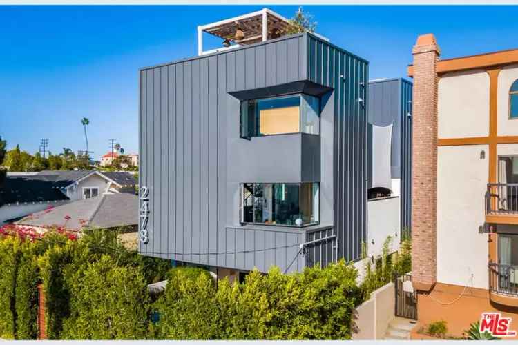 Rent 3 Story Single Family Home in Venice with Rooftop Deck and Hot Tub