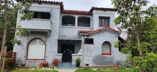 House For Sale in 3325, West Adams Boulevard, Los Angeles, California