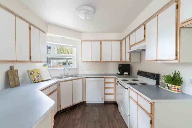 Rent Apartments at Summit View Salem with Great Features and Amenities