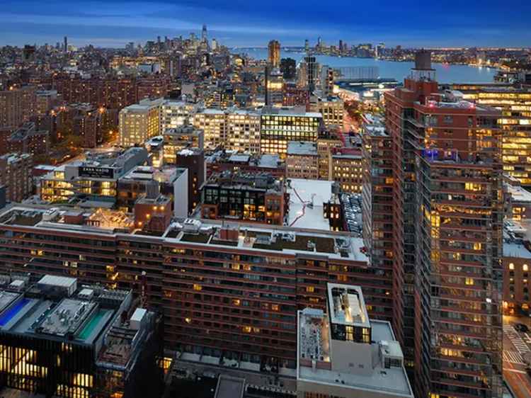 Rent Apartments in West Chelsea with Modern Amenities and River Views