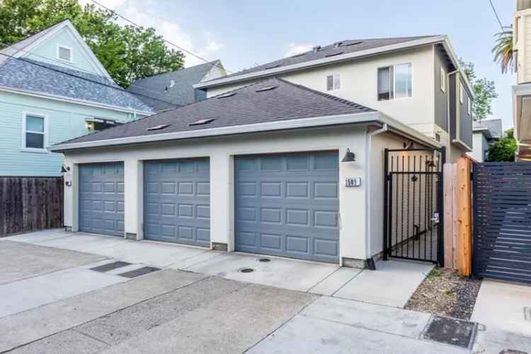 Buy four units and occupy one in Midtown Sacramento with great income