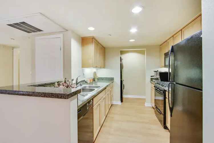 Rent Elegant Apartment in Encino Near Ventura Boulevard