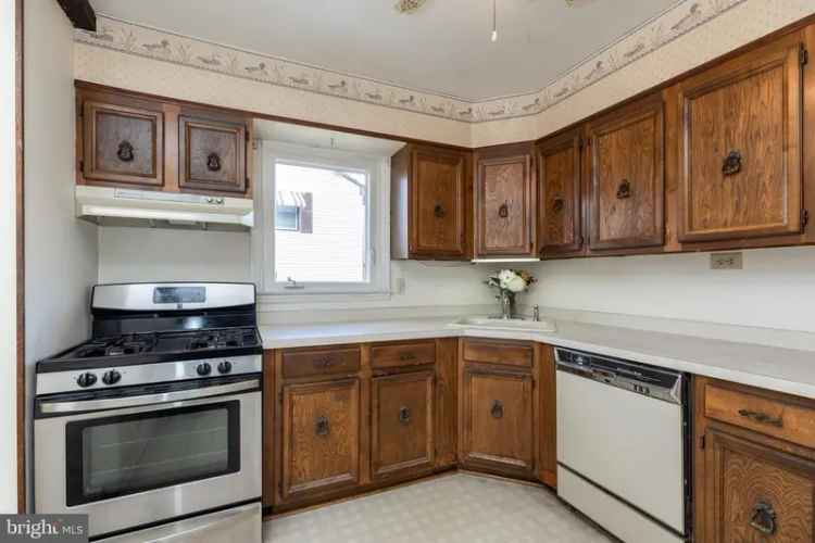 House For Sale in Wilmington Manor, Delaware