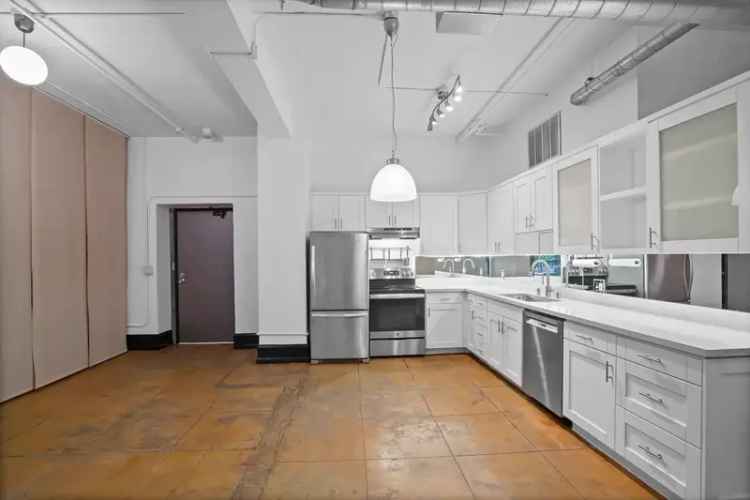 Rent Loft in DTLA with Private Outdoor Space and Historic Charm