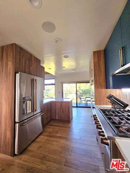 House For Sale in 6194, Rodgerton Drive, Los Angeles, California