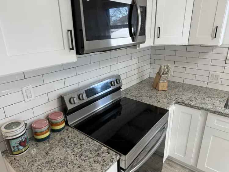 Rent Beautifully Remodeled Home in Downtown Royal Oak with Modern Features