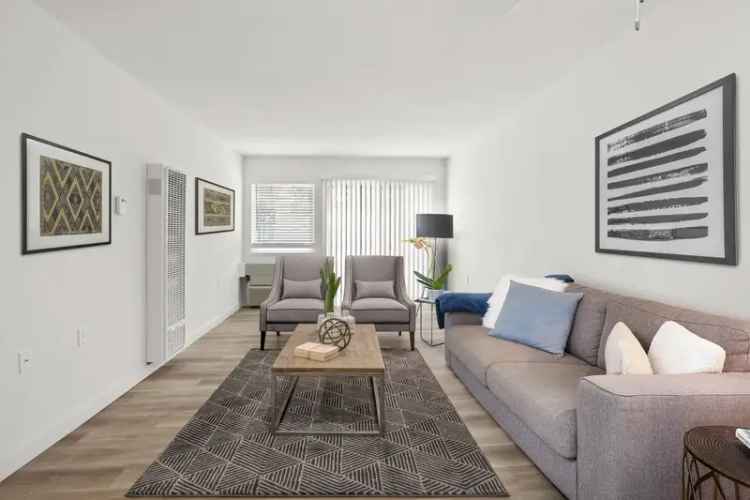 Rent Apartments in Irvine with Easy Access to UCI and Vibrant Amenities