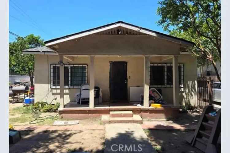 Buy House in Los Angeles with Generous Lot Size and R2 Zoning