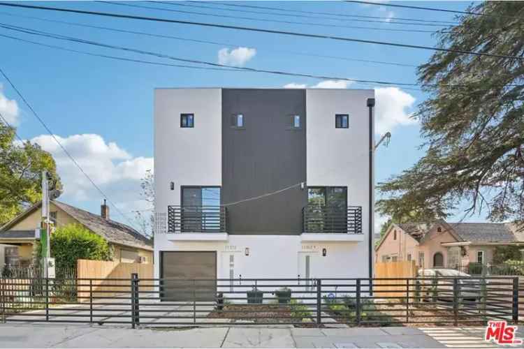 Buy luxury townhouses in North Hollywood Arts District with modern design