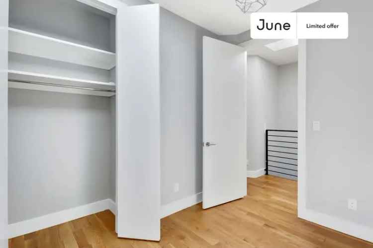 Rent Full Room in Bedford-Stuyvesant with Modern Amenities