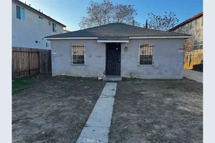 House For Sale in 442, East 118th Street, Los Angeles, California