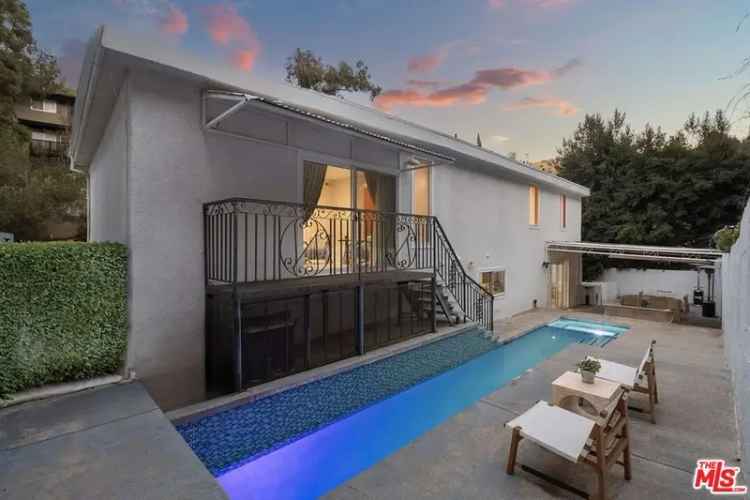 House For Sale in 7518, Willow Glen Road, Los Angeles, California