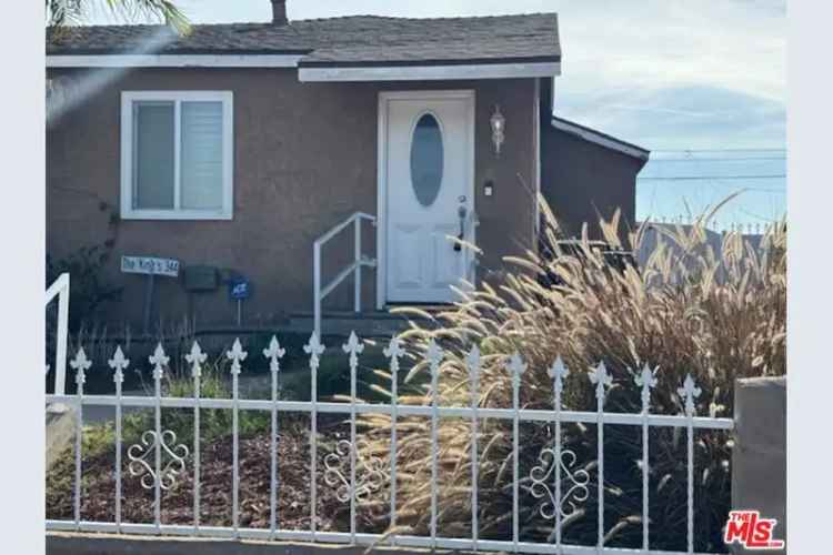 House For Sale in 344, East 131st Street, California