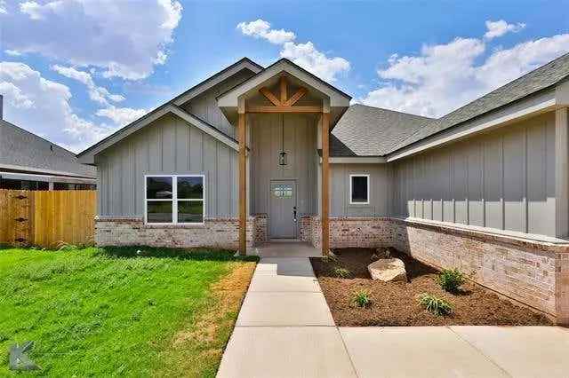 Buy 3 Bedroom House in Heritage Park Abilene with Modern Finishes