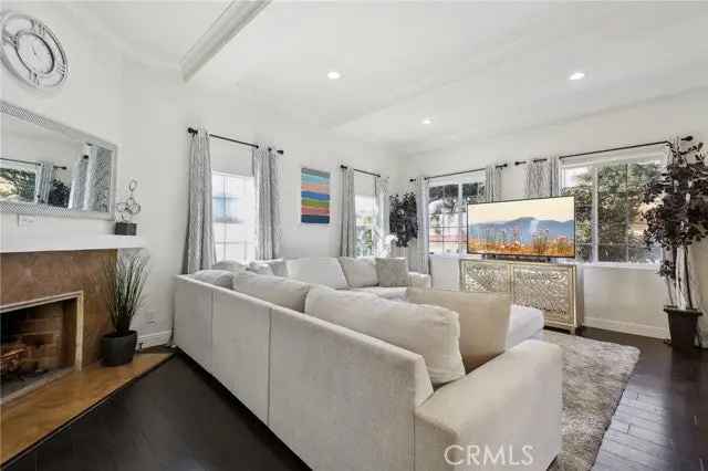 House For Sale in 7806, Crenshaw Boulevard, Los Angeles, California