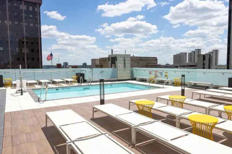 Rent Apartments in Downtown Detroit with Modern Amenities and City Views