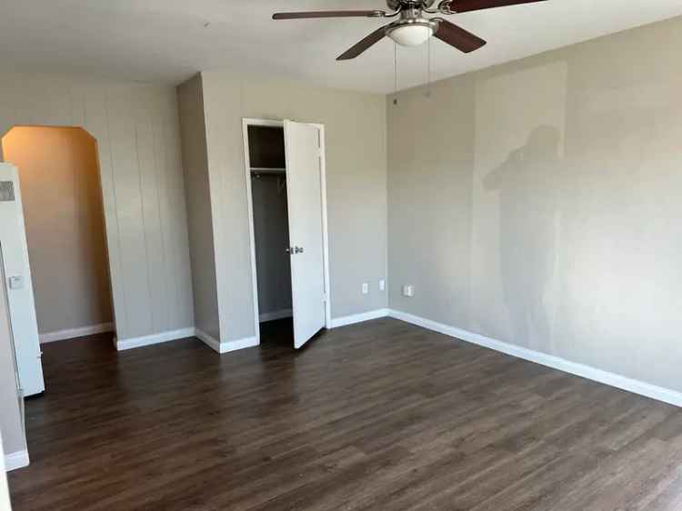 Rent Studio Apartment in Pacific Beach with Private Patio and Easy Beach Access