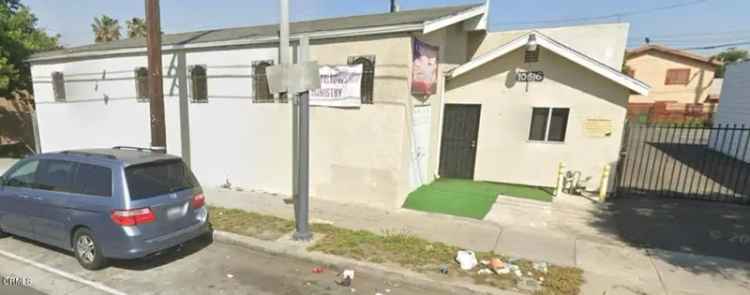 House For Sale in 10616, Avalon Boulevard, Los Angeles, California