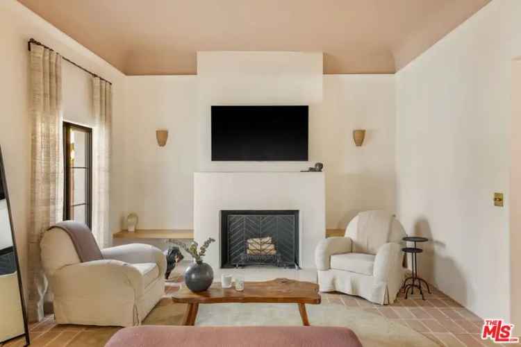 House For Sale in 6120, Warner Drive, Los Angeles, California