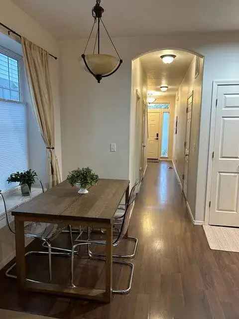 Rent Fully Furnished Townhouse in Arbor Roses Neighborhood Hillsboro