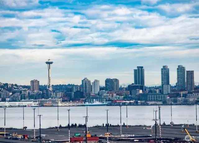 House For Sale in 3023, Southwest Charlestown Street, Seattle, Washington