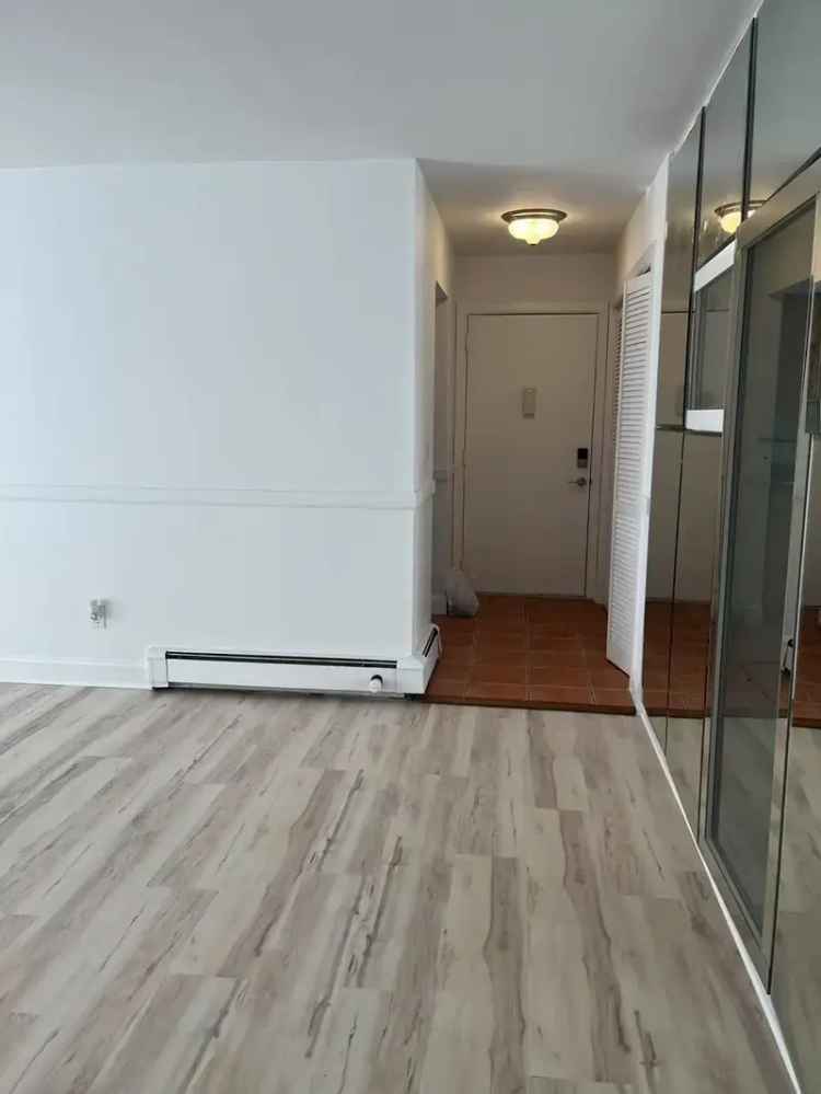 1 Bedroom Condo for Rent Near White Plains with Balcony and Parking