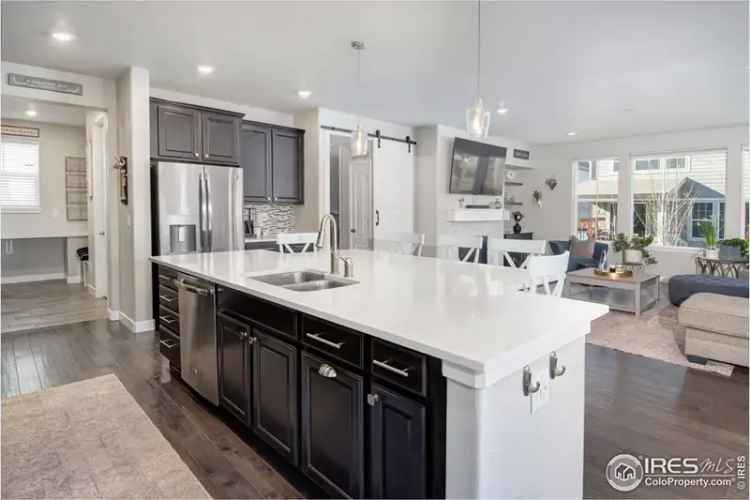 Buy Stunning Home in Flatiron Meadows with Modern Features and Gorgeous Views