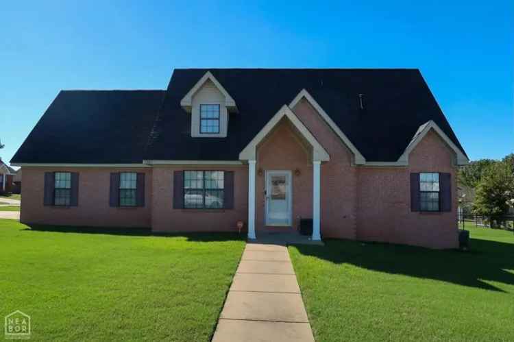 House For Sale in 1201, Hemingway Circle, Jonesboro, Arkansas