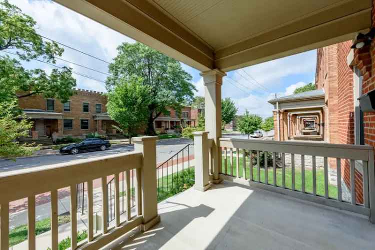 Rent Grant Commons Apartments in Downtown Columbus with Classic Charm