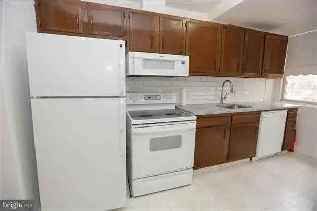 Rent 1BR Apartment Near Lankenau Hospital in Merion Station with Great Features