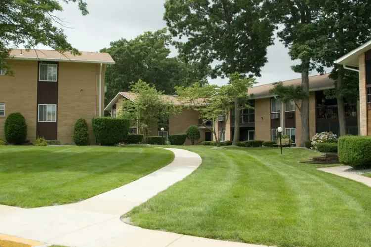 Rent Garden Apartments in Spring Lake Heights with Wonderful Amenities