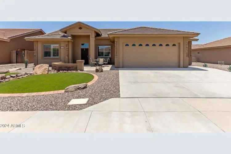 Buy Beautiful 2 Bed 2 Bath Residence with Den in Sunland Springs Village