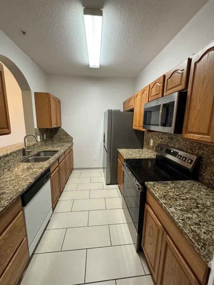 Rent Apartment Unit in Golfview Condominiums near Target Shopping Center