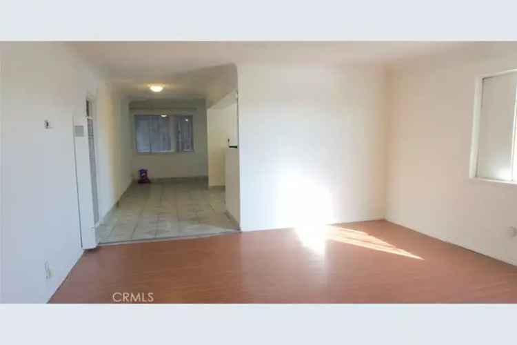 House For Sale in 657, East 92nd Street, Los Angeles, California