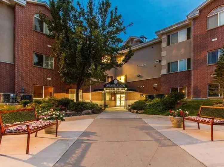 Rent Senior Apartments in Sandy with Resort Style Amenities