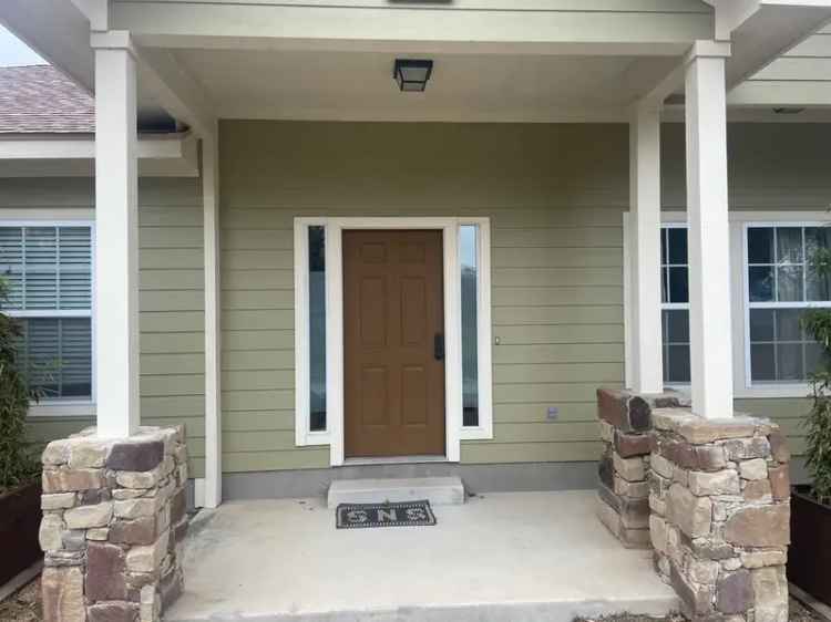 Furnished House for Rent Near Downtown with Utilities Included