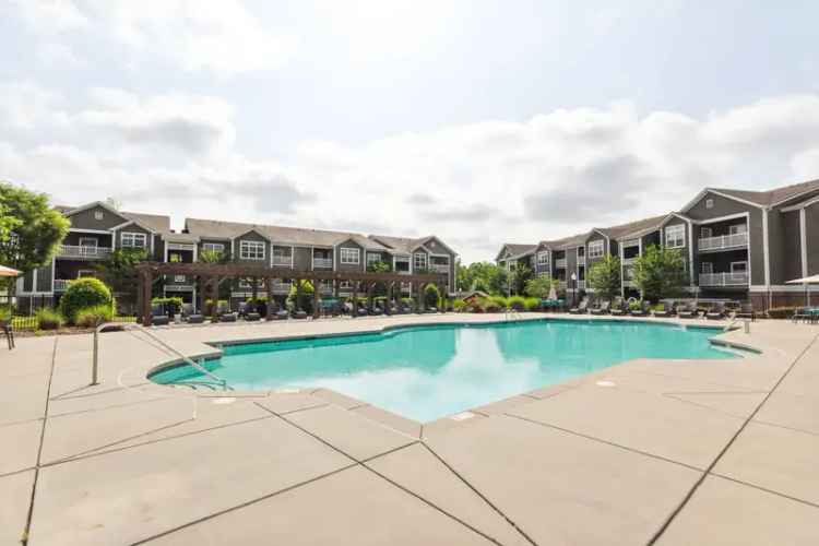 Rent Modern Apartments in Northlake Charlotte NC with Premier Amenities